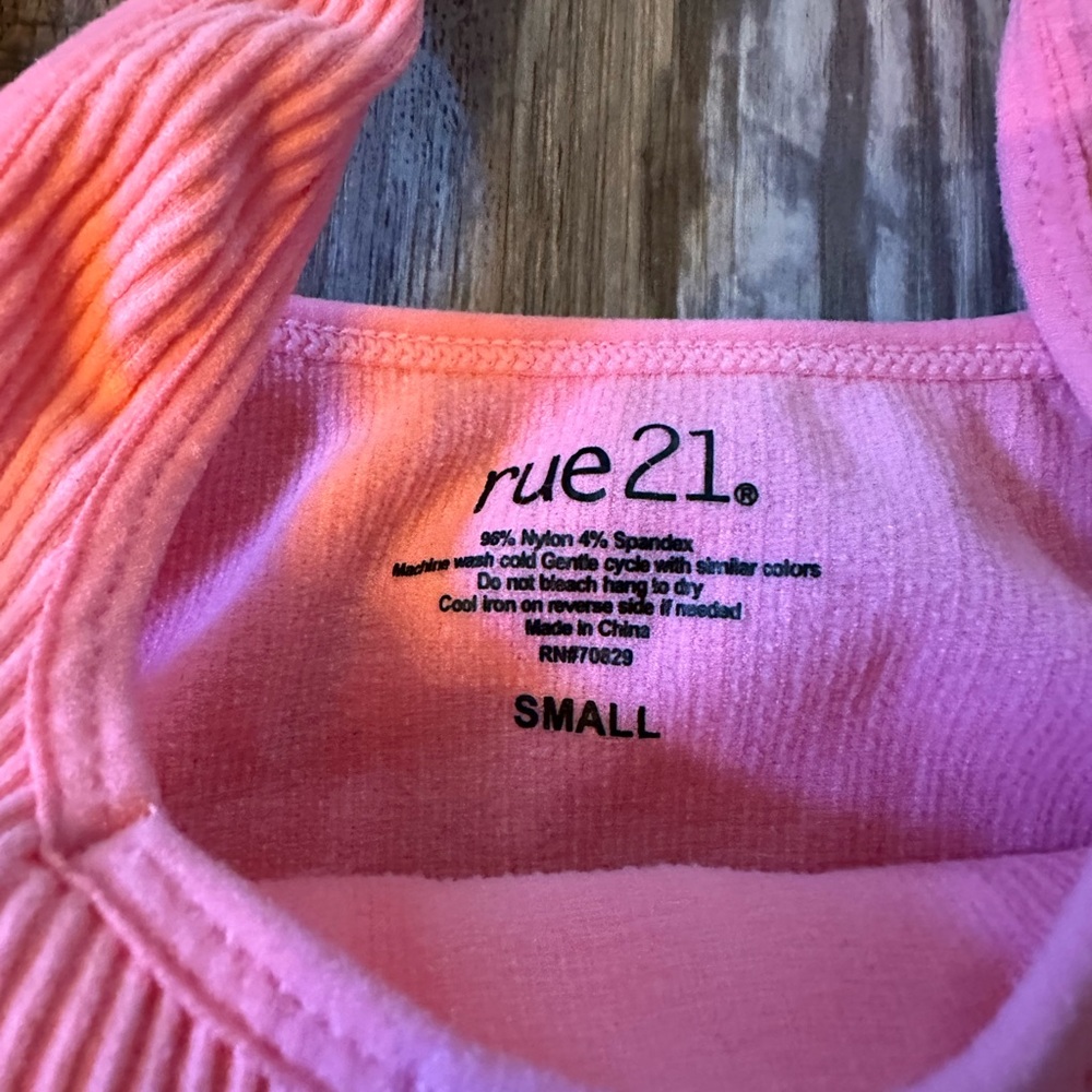 Small Rue21 Pink Ribbed Tank Top - Picture 3 of 3